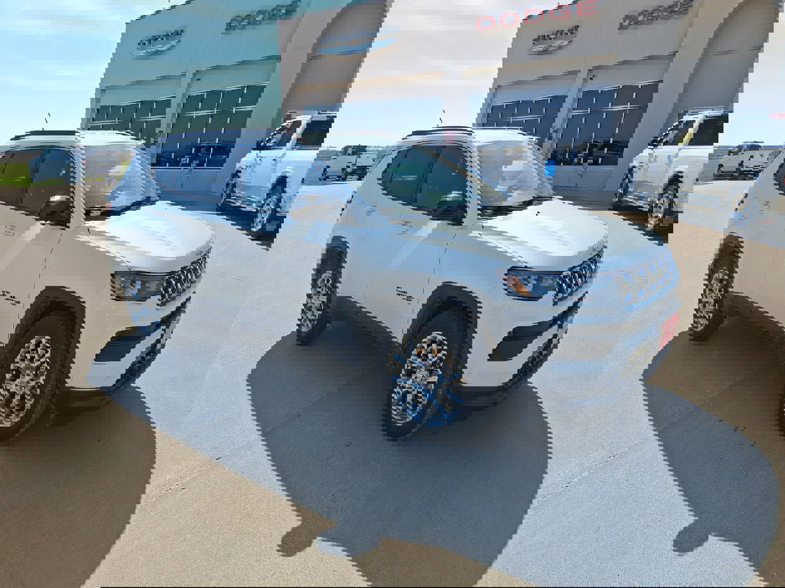 Used 2024 Jeep Compass Latitude image 7