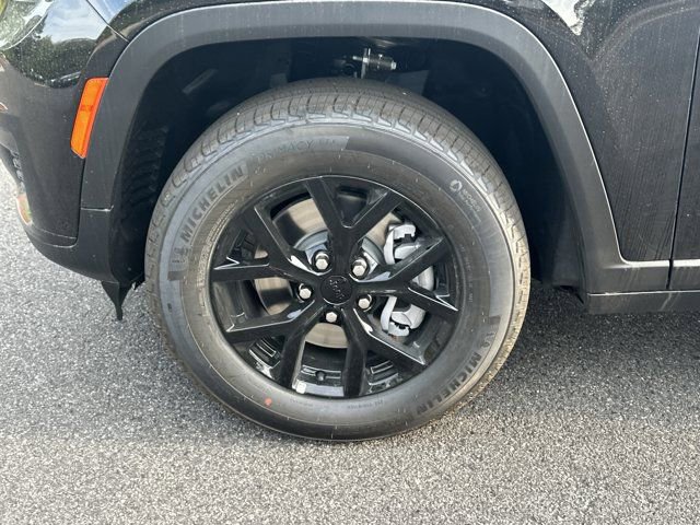 New 2025 Jeep Grand Cherokee L Altitude image 11