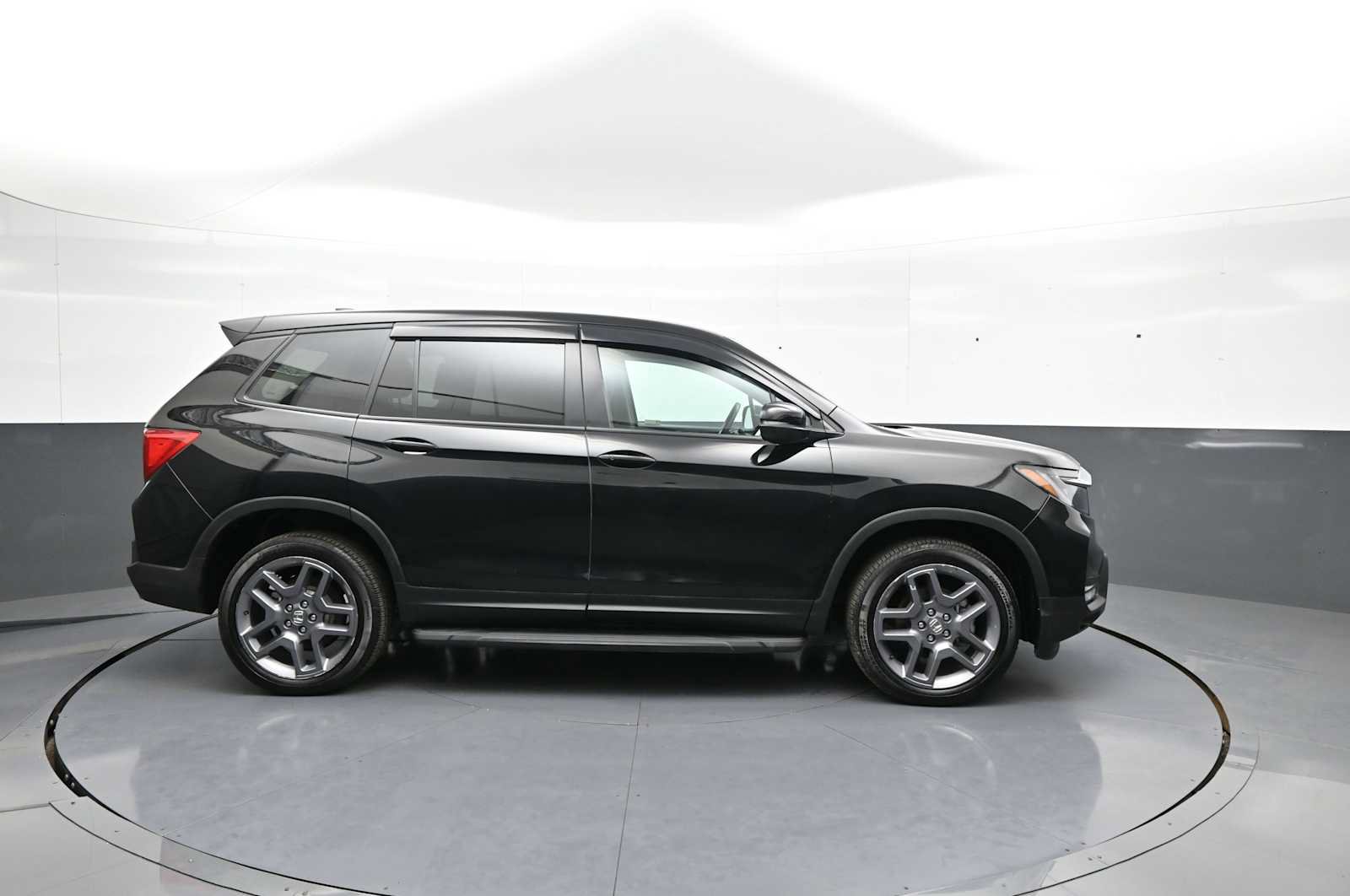 Certified 2023 Honda Passport EX-L image 5
