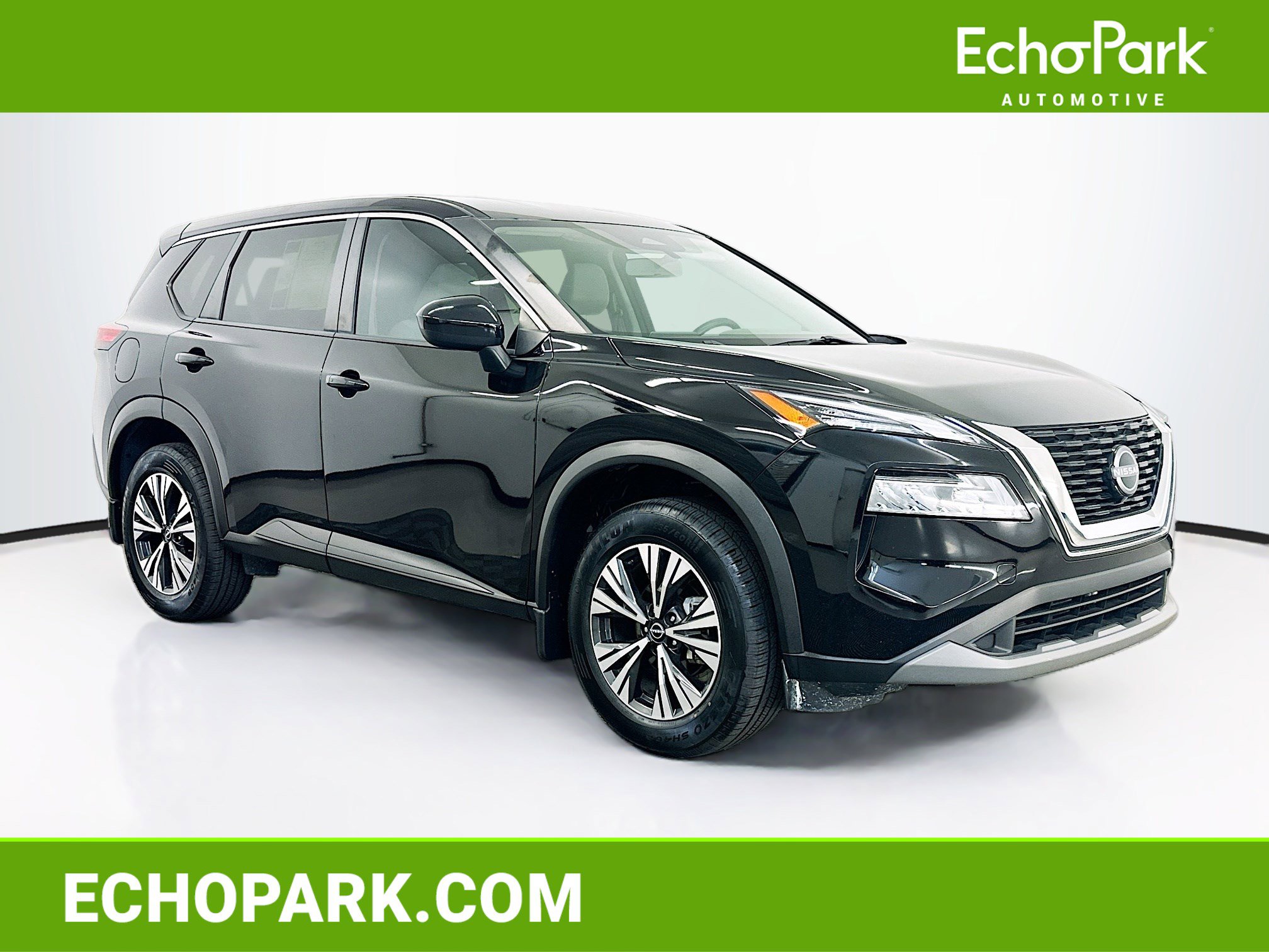 Used 2023 Nissan Rogue SV image 1