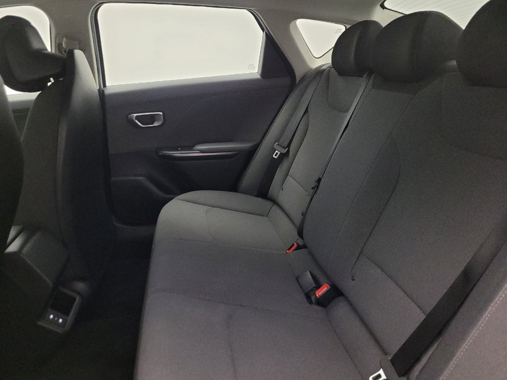 Used 2025 Kia K4 FWD image 18