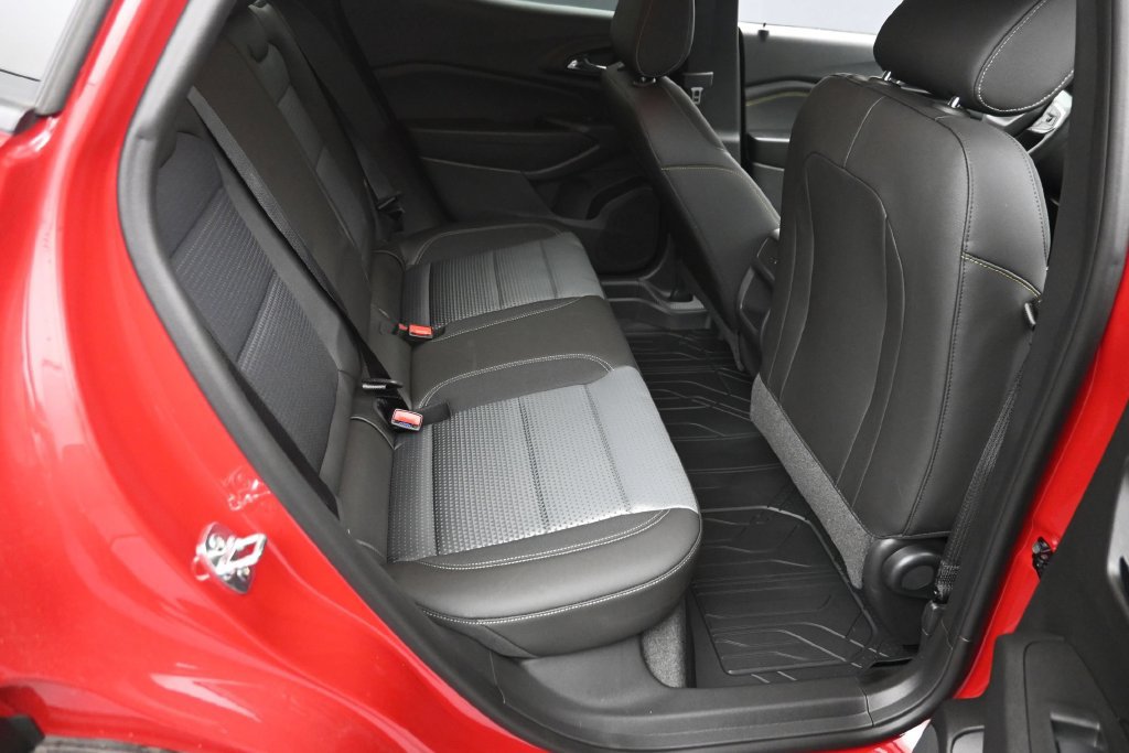 New 2026 Chevrolet Trax LT w/ Driver Confidence Package FWD image 10