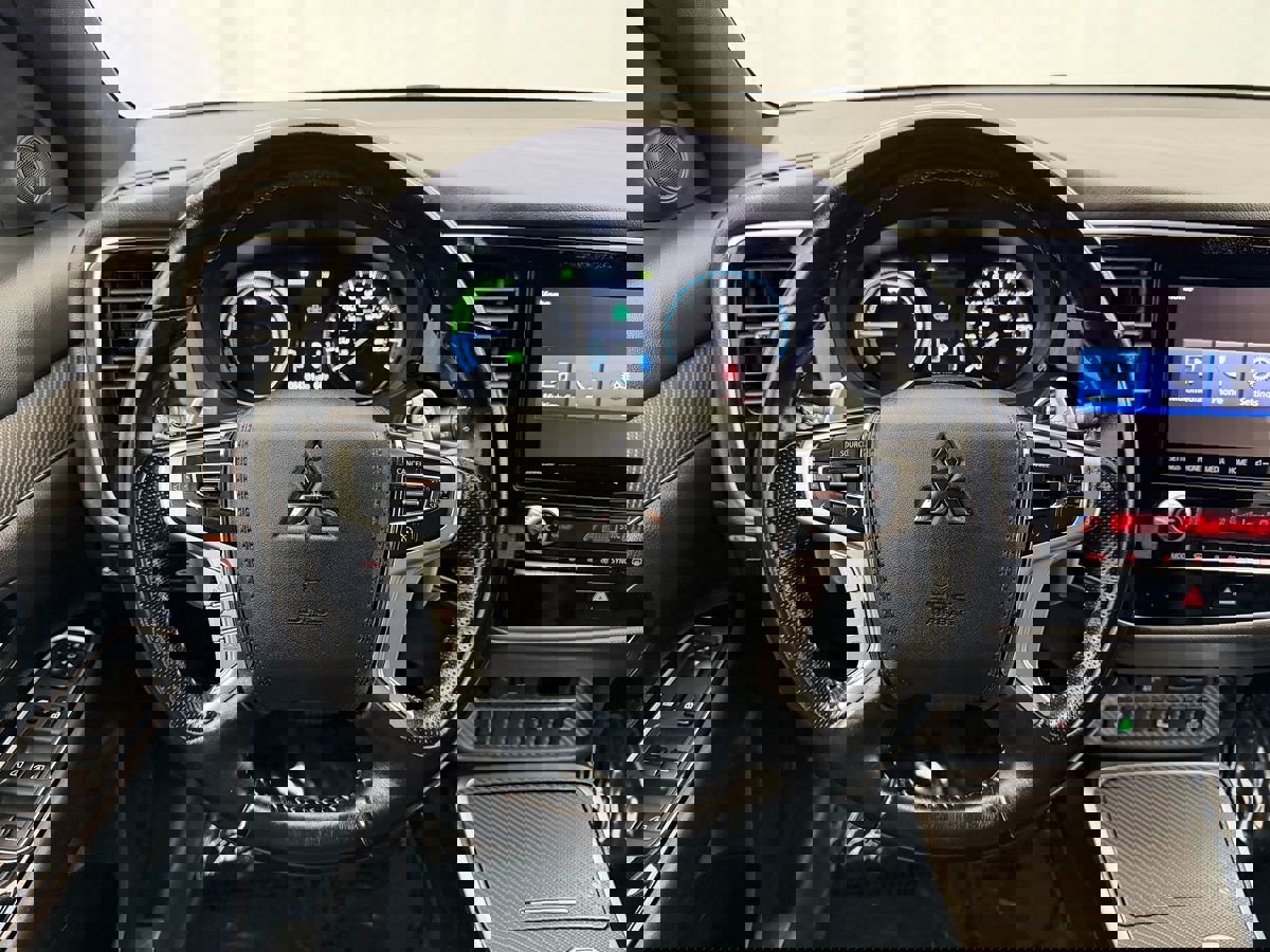 Used 2020 Mitsubishi Outlander SEL image 10