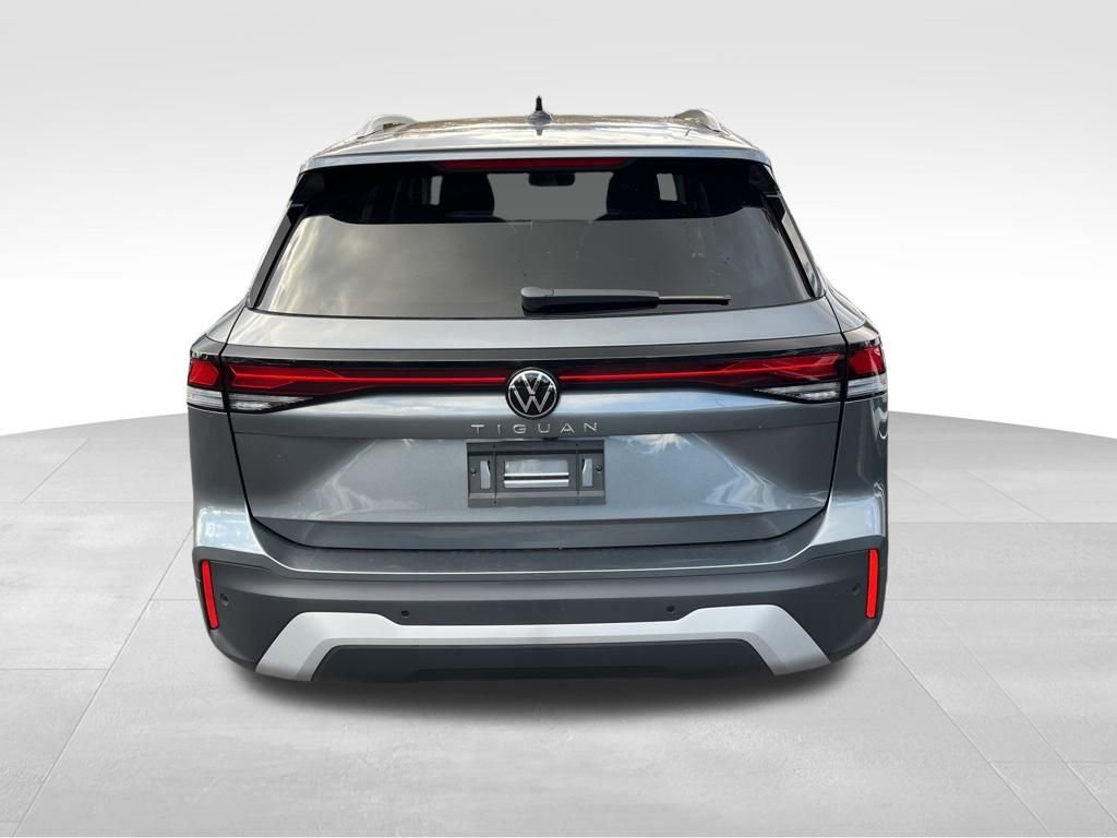New 2026 Volkswagen Tiguan S FWD image 6