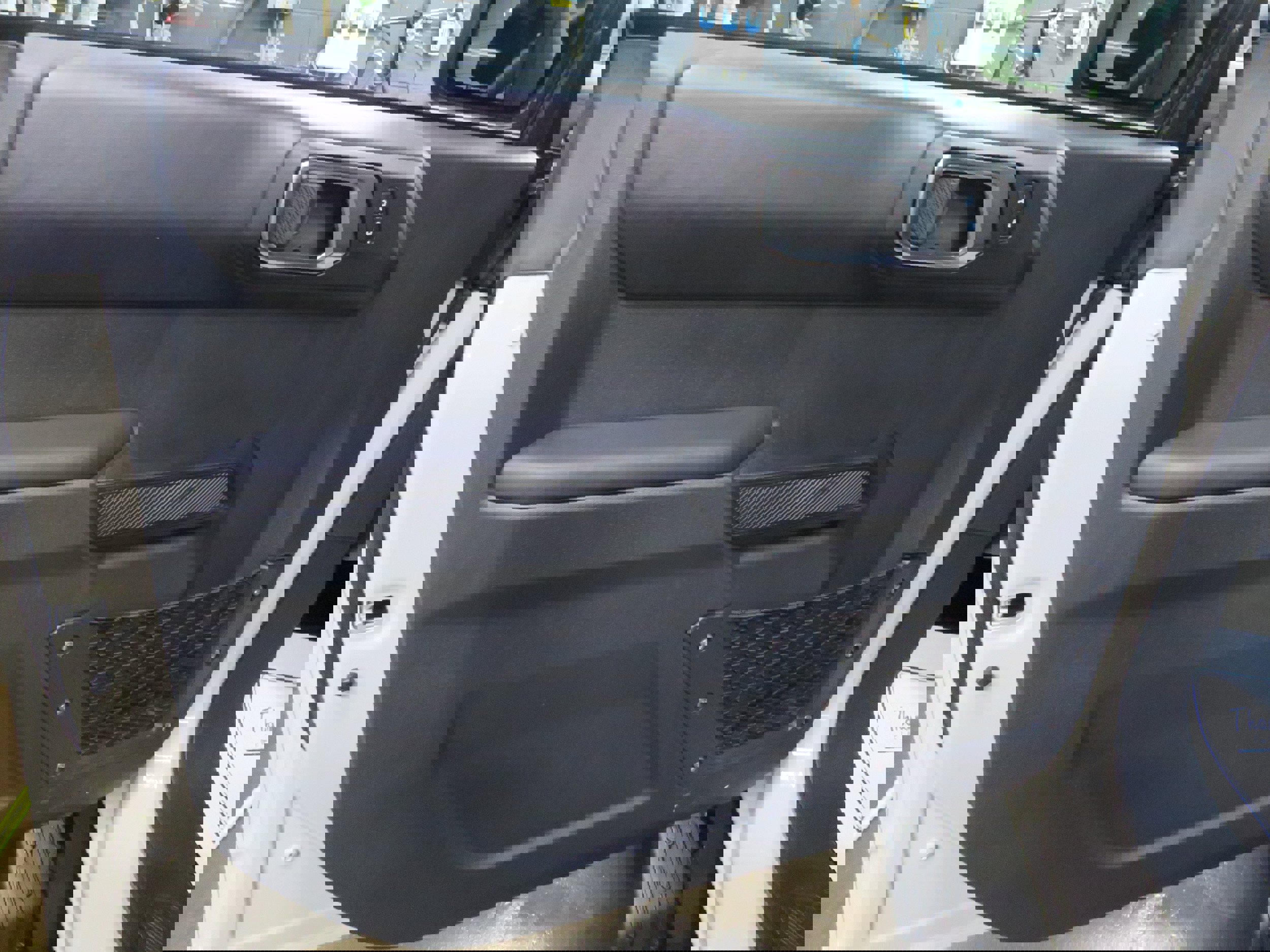 Used 2025 Ford Bronco Outer Banks AWD/4WD image 16