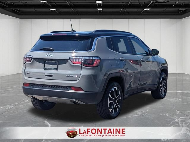 Used 2023 Jeep Compass Limited AWD/4WD image 5