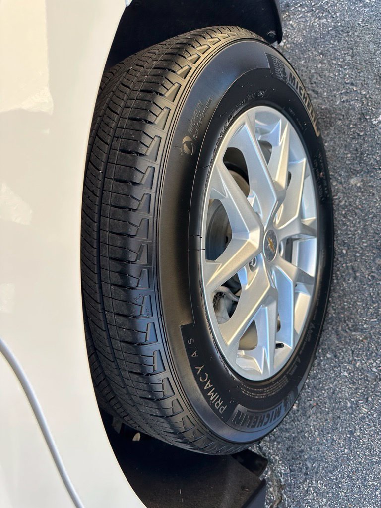 Used 2024 Chevrolet Equinox LT FWD image 20
