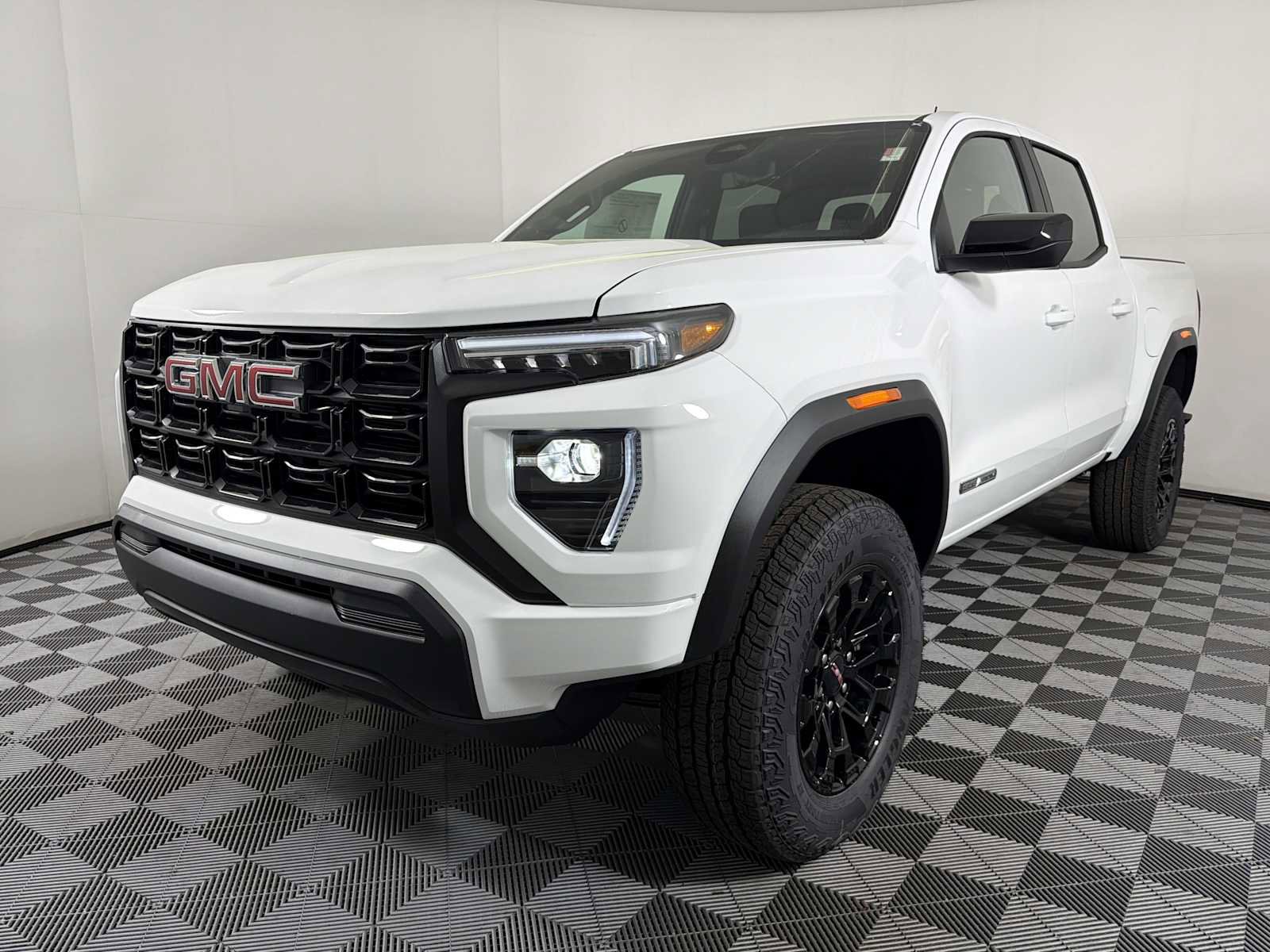 New 2026 GMC Canyon Elevation image 3