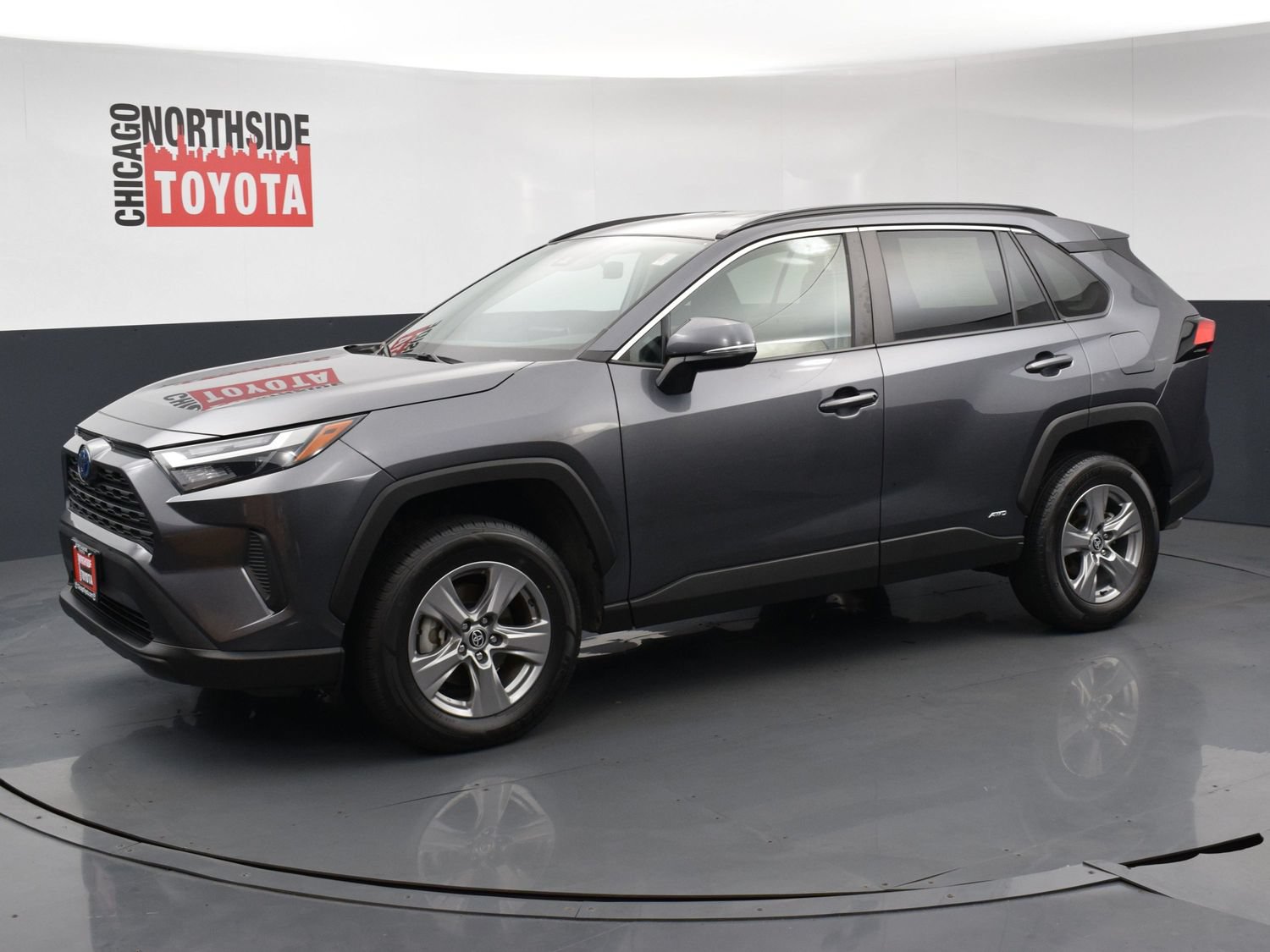 Used 2024 Toyota RAV4 LE AWD/4WD image 8