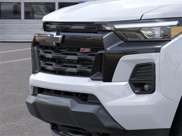 New 2025 Chevrolet Colorado Z71 w/ Midnight Edition image 13