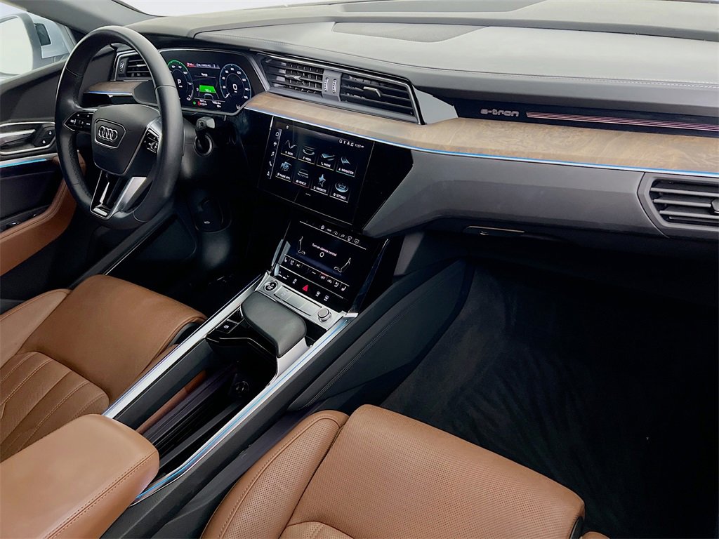 Certified 2022 Audi e-tron Prestige w/ Prestige Package image 30