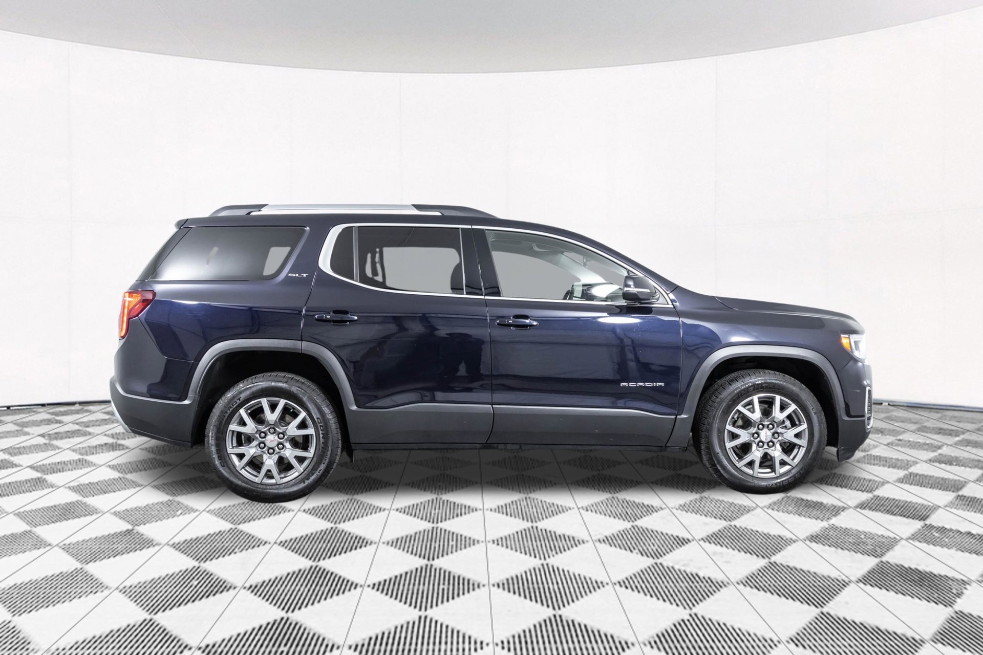 Used 2021 GMC Acadia SLT w/ Preferred Package AWD/4WD image 22