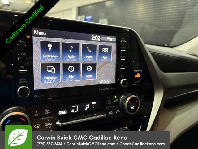 Used 2020 Toyota Highlander XLE AWD/4WD image 17