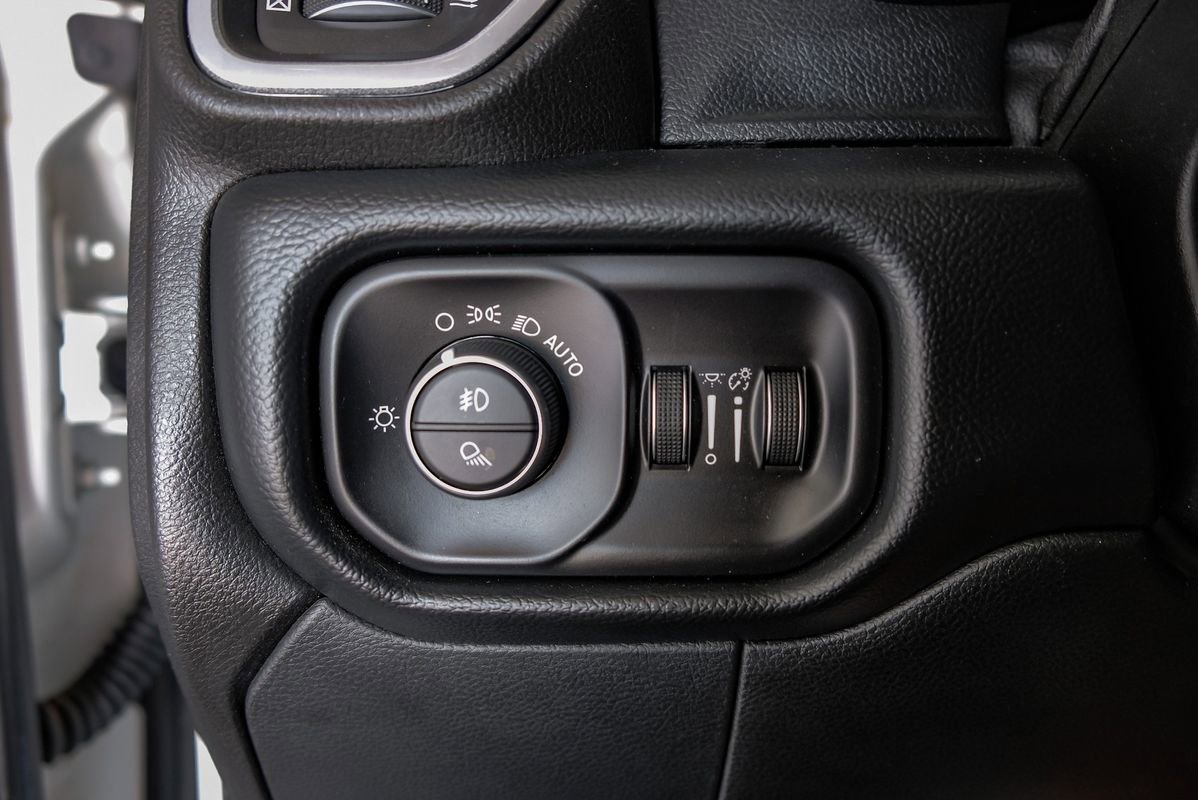Used 2019 RAM 2500 Laramie AWD/4WD image 25