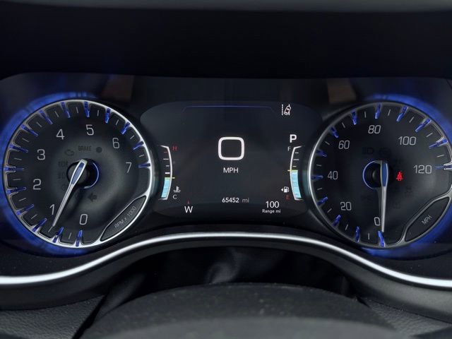 Certified 2023 Chrysler Pacifica Touring-L FWD image 33