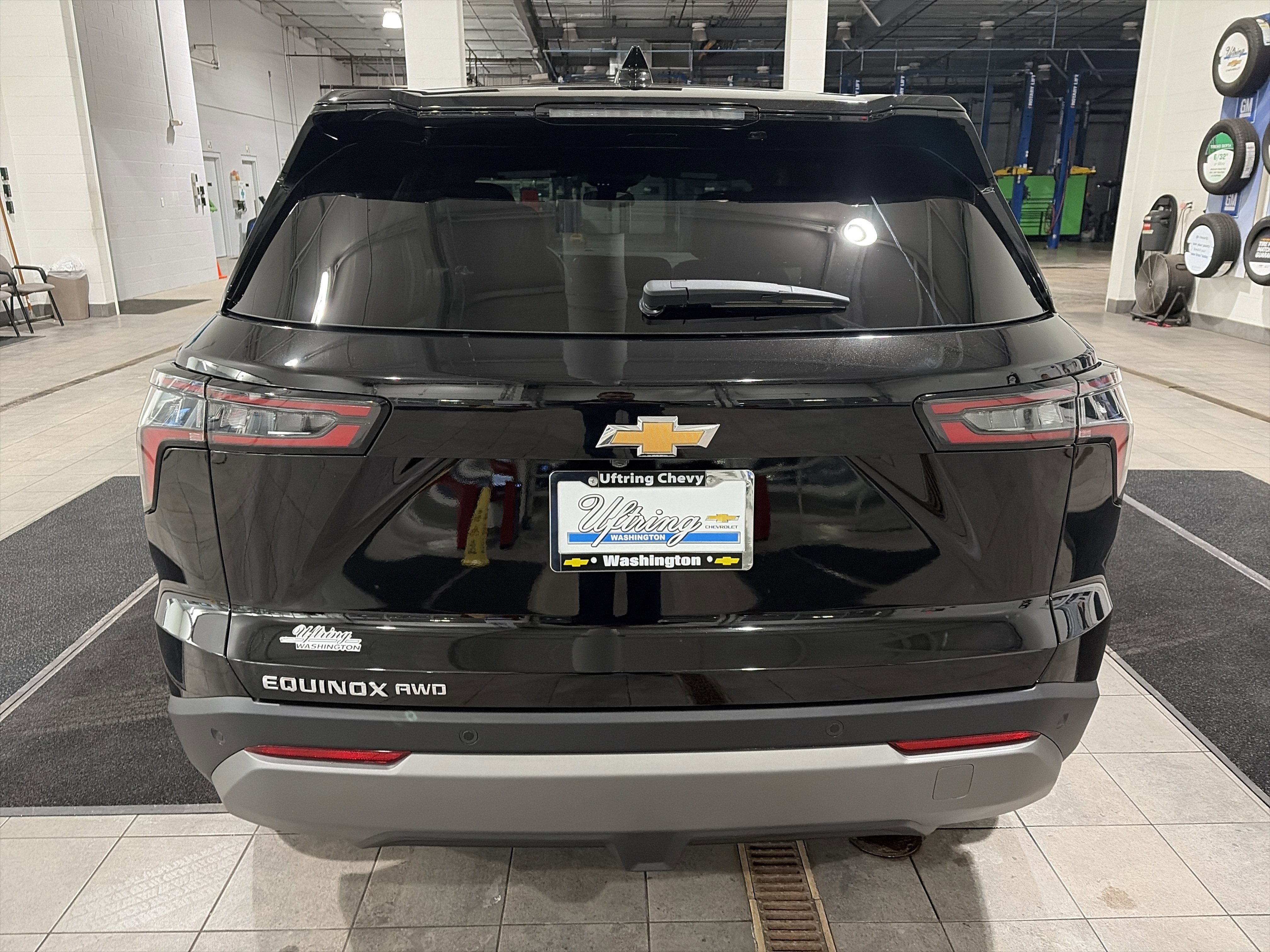 New 2026 Chevrolet Equinox LT w/ Convenience Package II image 4