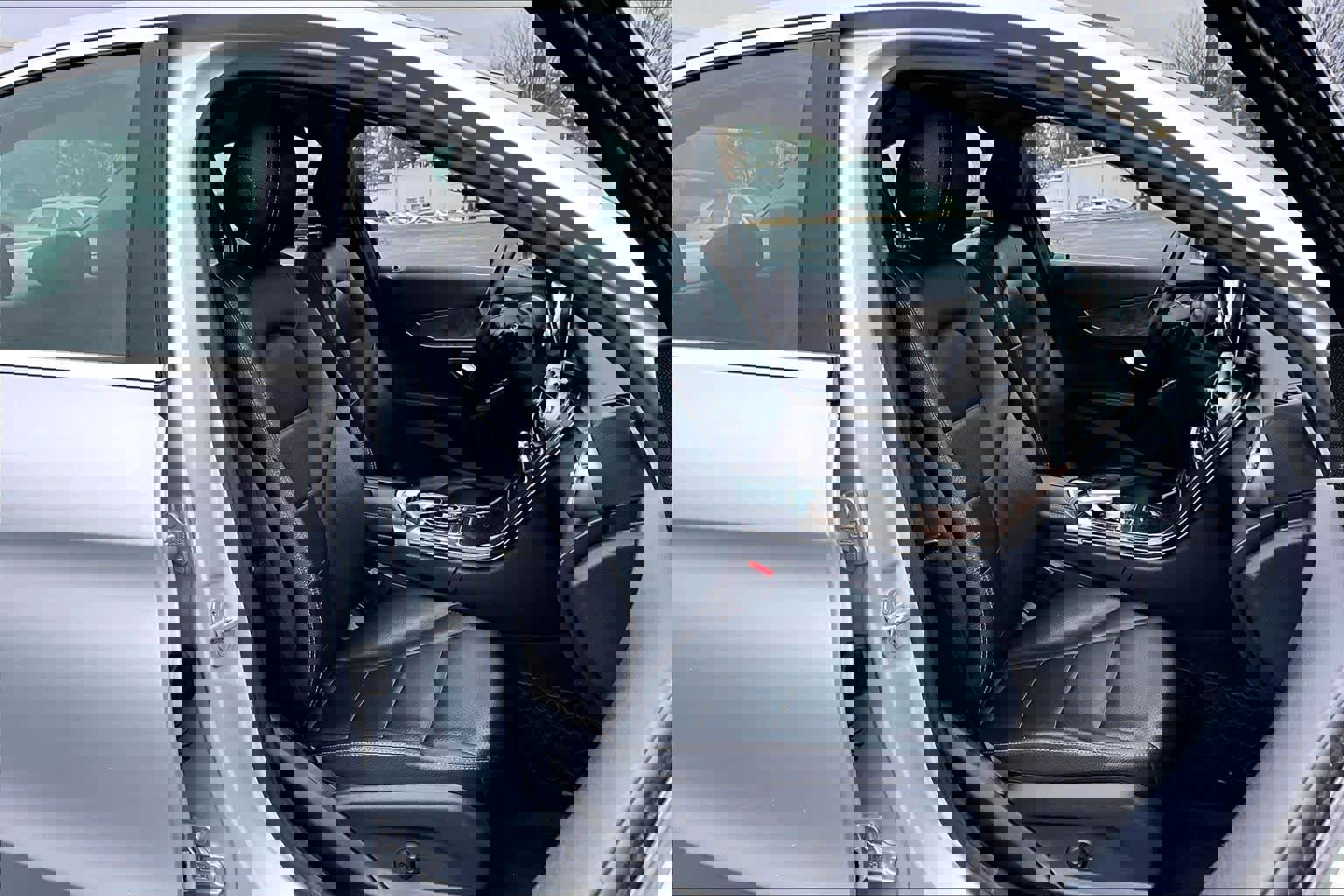 Used 2015 Mercedes-Benz C 300 4MATIC Sedan image 8