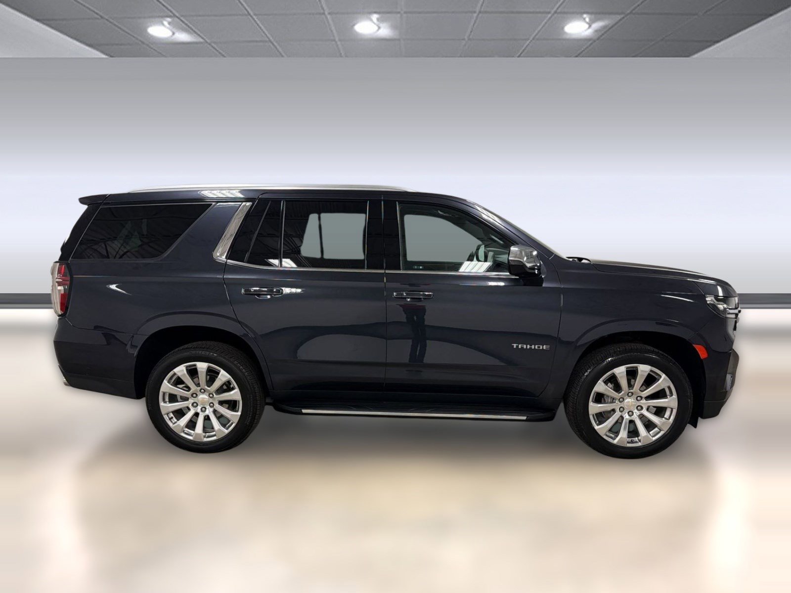 Used 2023 Chevrolet Tahoe Premier AWD/4WD image 7