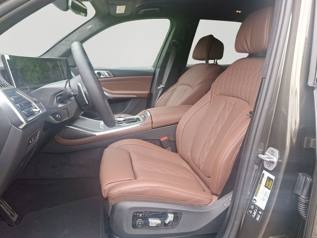 New 2026 BMW X7 xDrive40i w/ Executive Package image 6