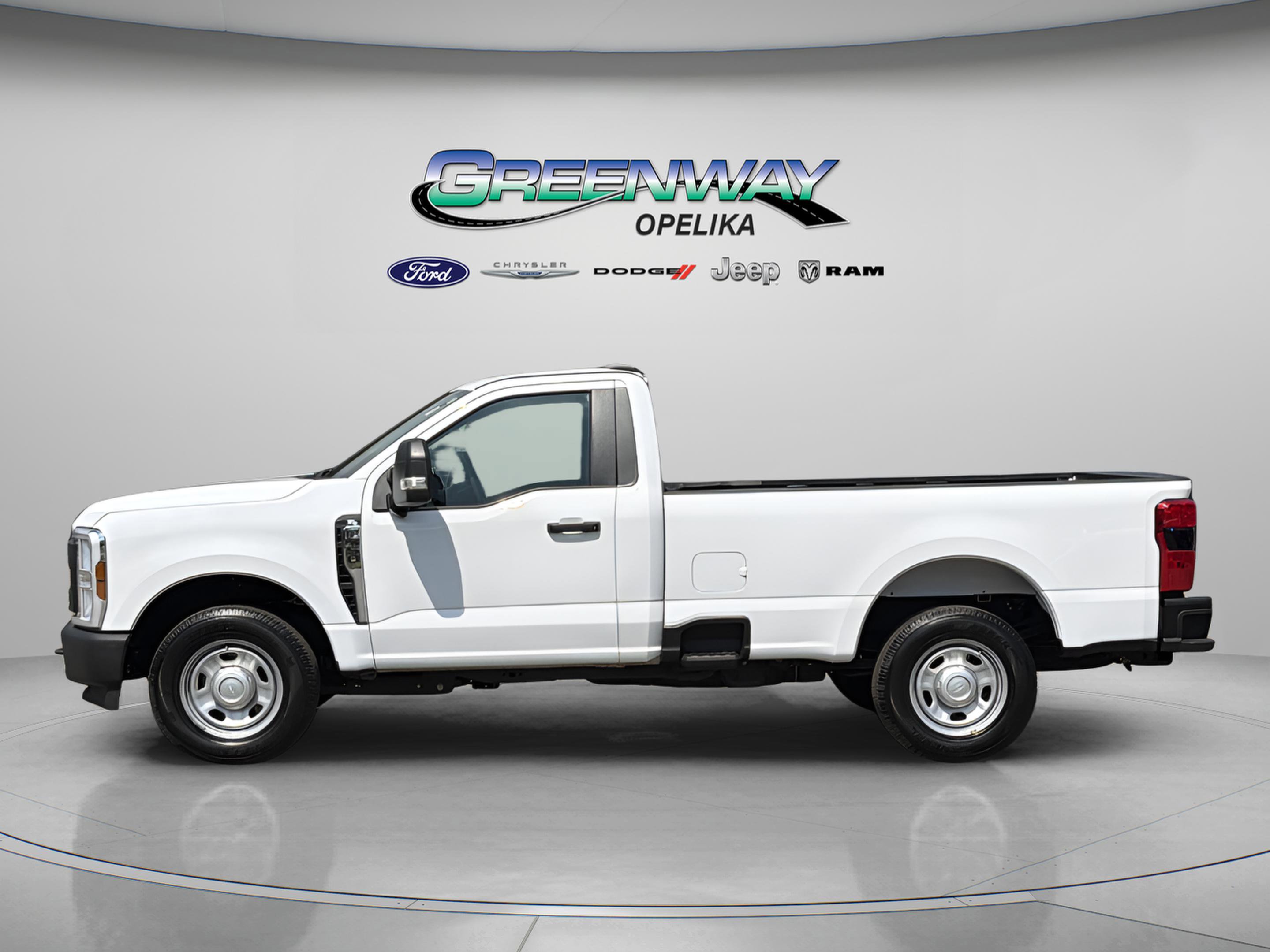 Used 2024 Ford F350 XL w/ 360-Degree Camera Package image 4