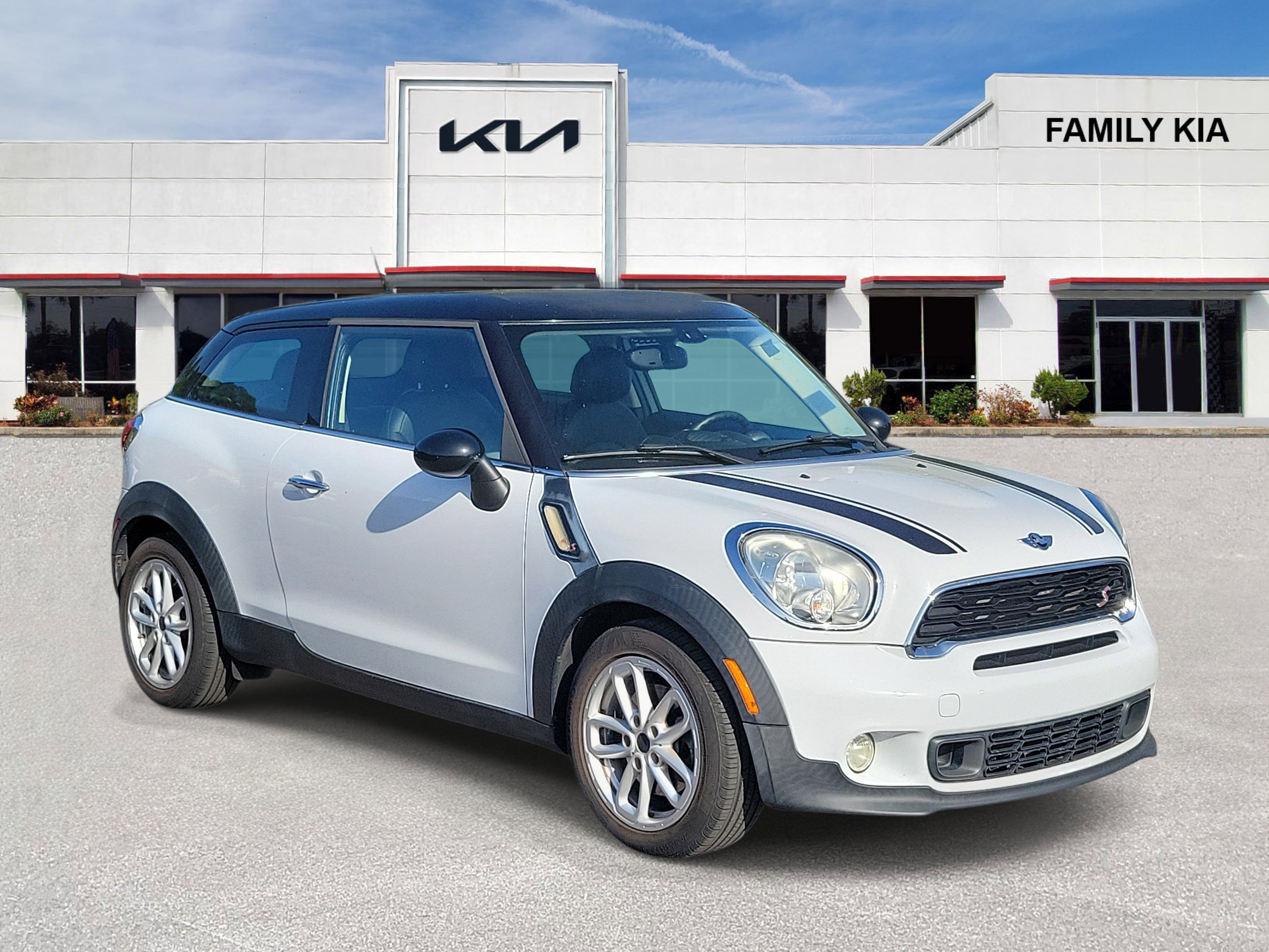 Used 2015 MINI Cooper Paceman S image 1