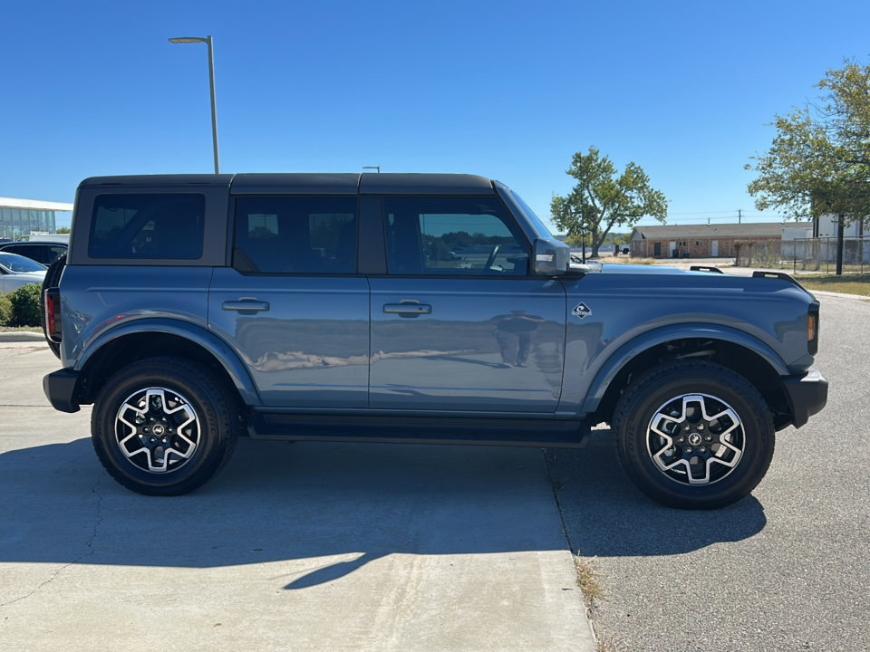 Used 2025 Ford Bronco Outer Banks image 9
