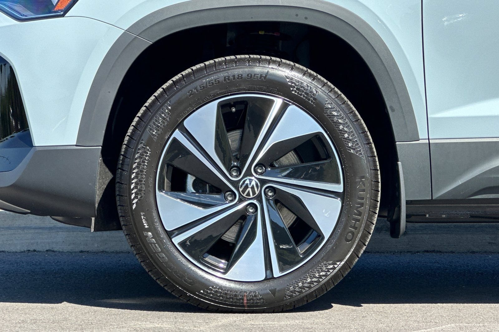 New 2026 Volkswagen Taos SE AWD/4WD image 24