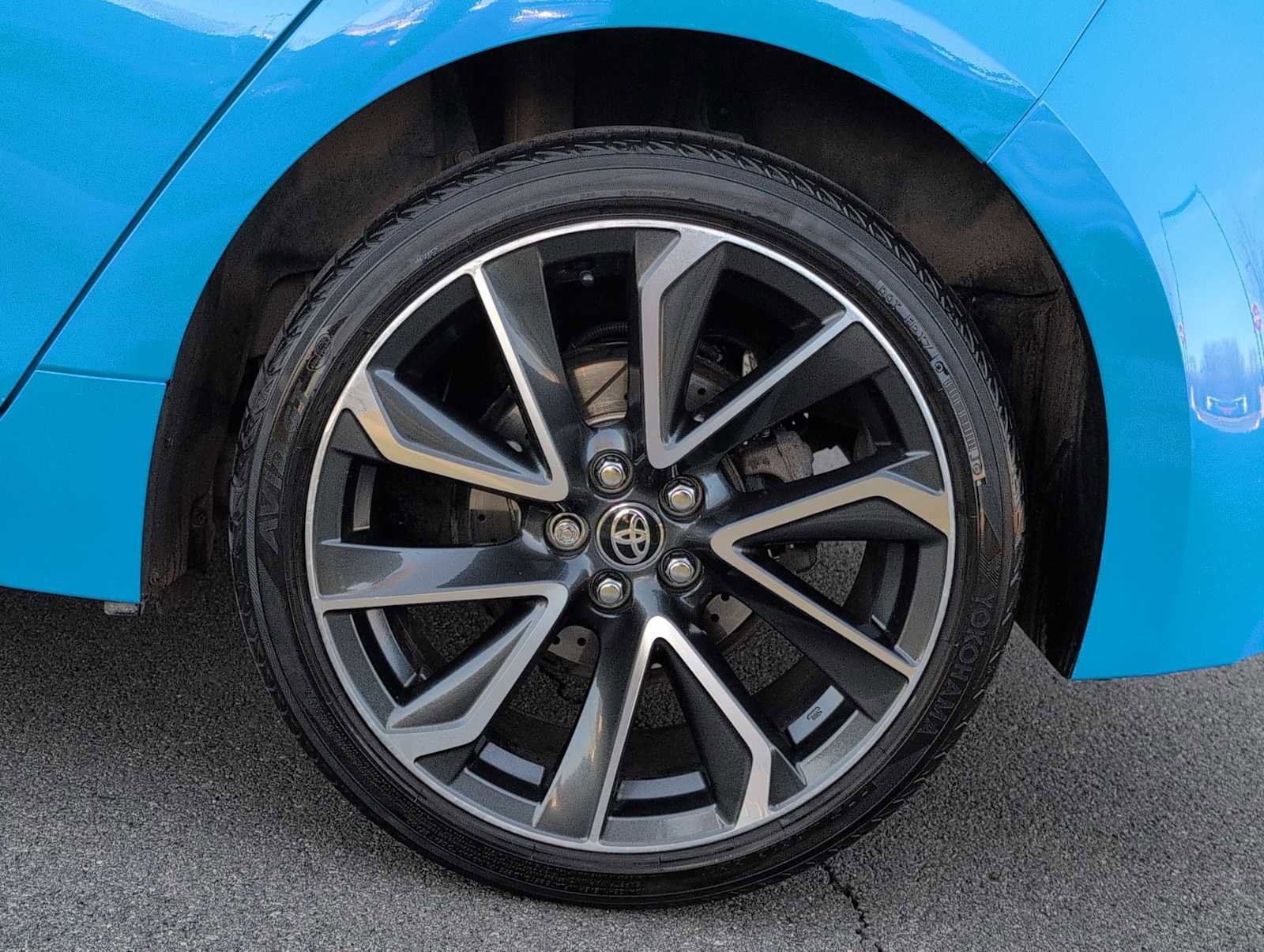 Used 2020 Toyota Corolla Hatchback image 14