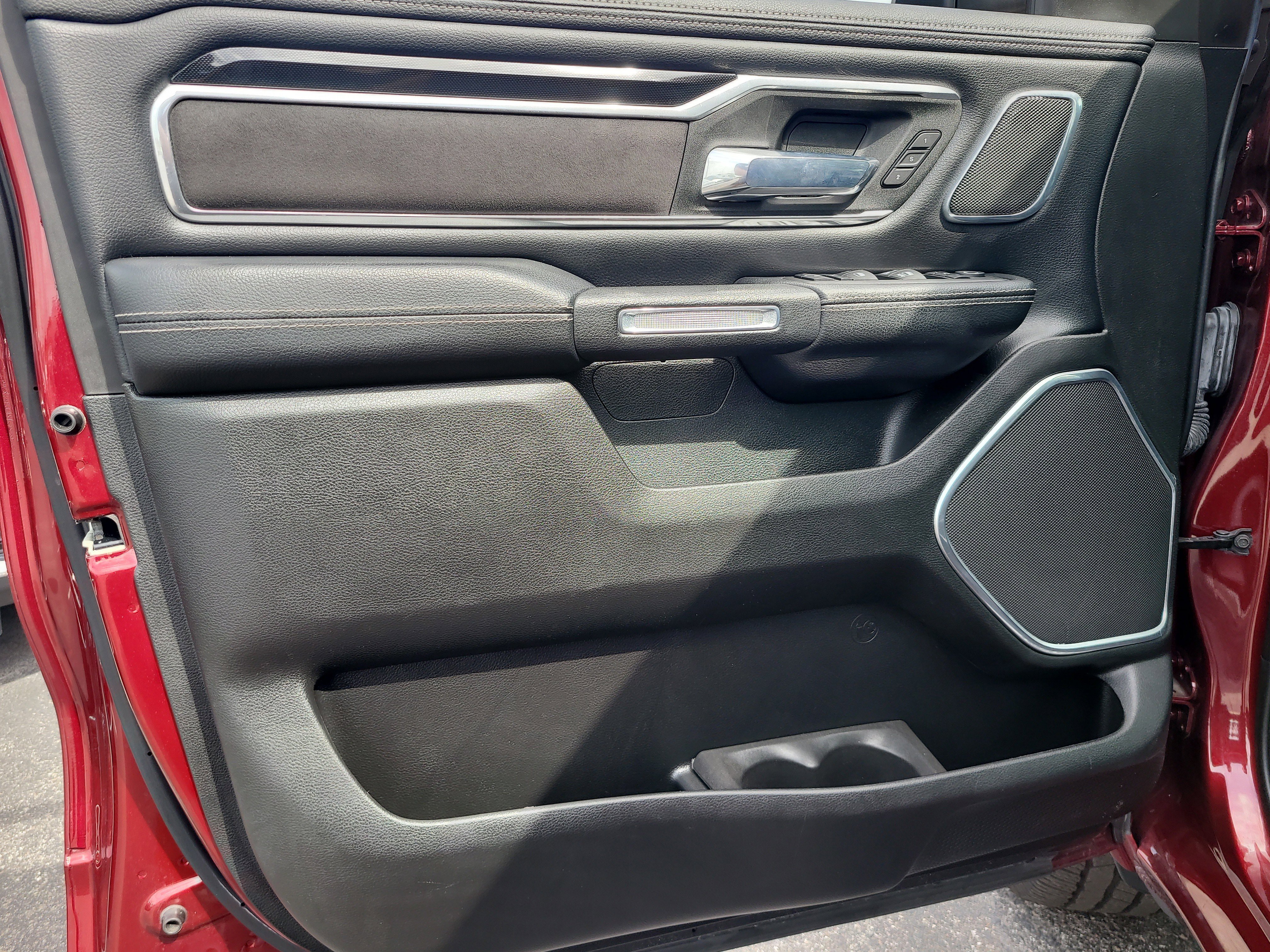 Used 2022 RAM 1500 Laramie RWD image 16