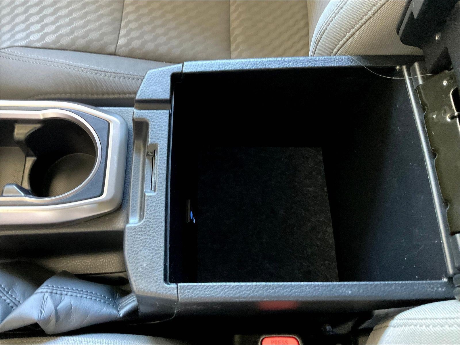 Used 2023 Toyota Tacoma SR5 AWD/4WD image 17