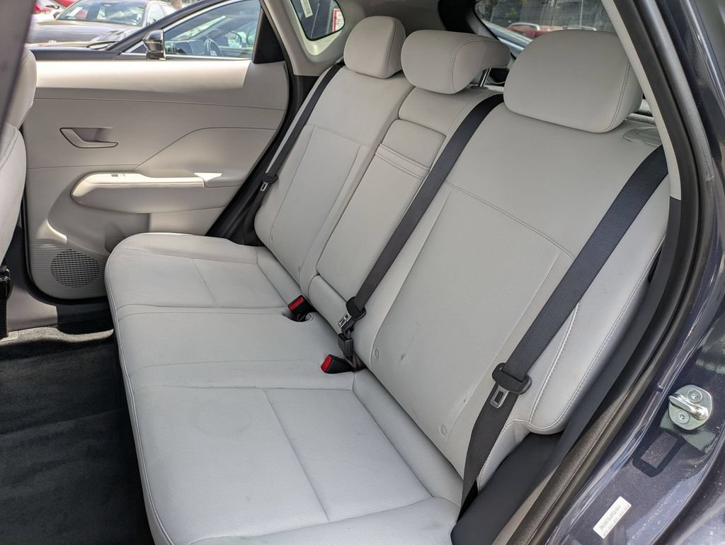 Used 2025 Hyundai Kona SEL FWD image 45