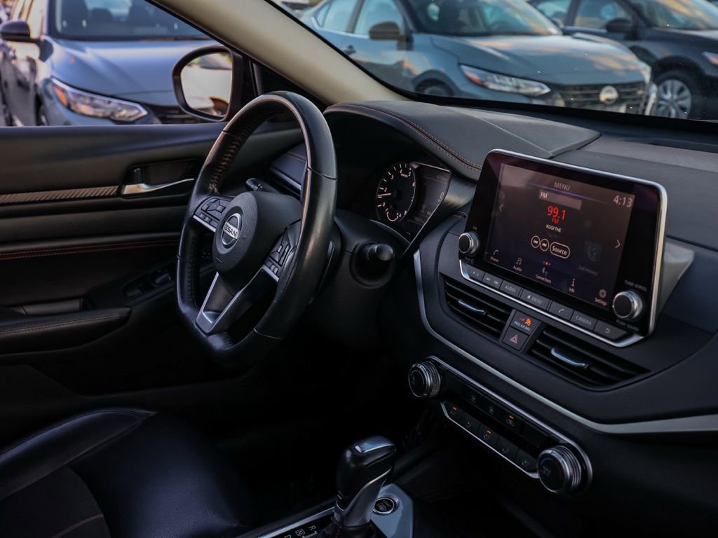 Used 2022 Nissan Altima 2.5 SR image 19