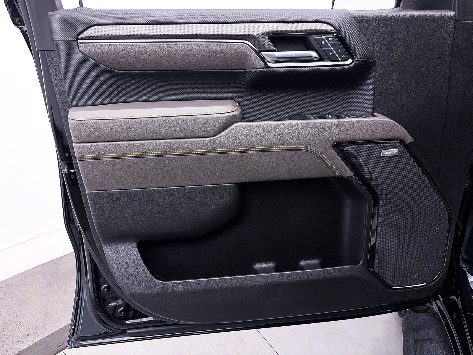 Used 2024 Chevrolet Silverado 1500 ZR2 w/ Technology Package image 20