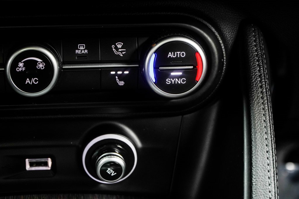 Used 2023 Alfa Romeo Stelvio Ti image 24