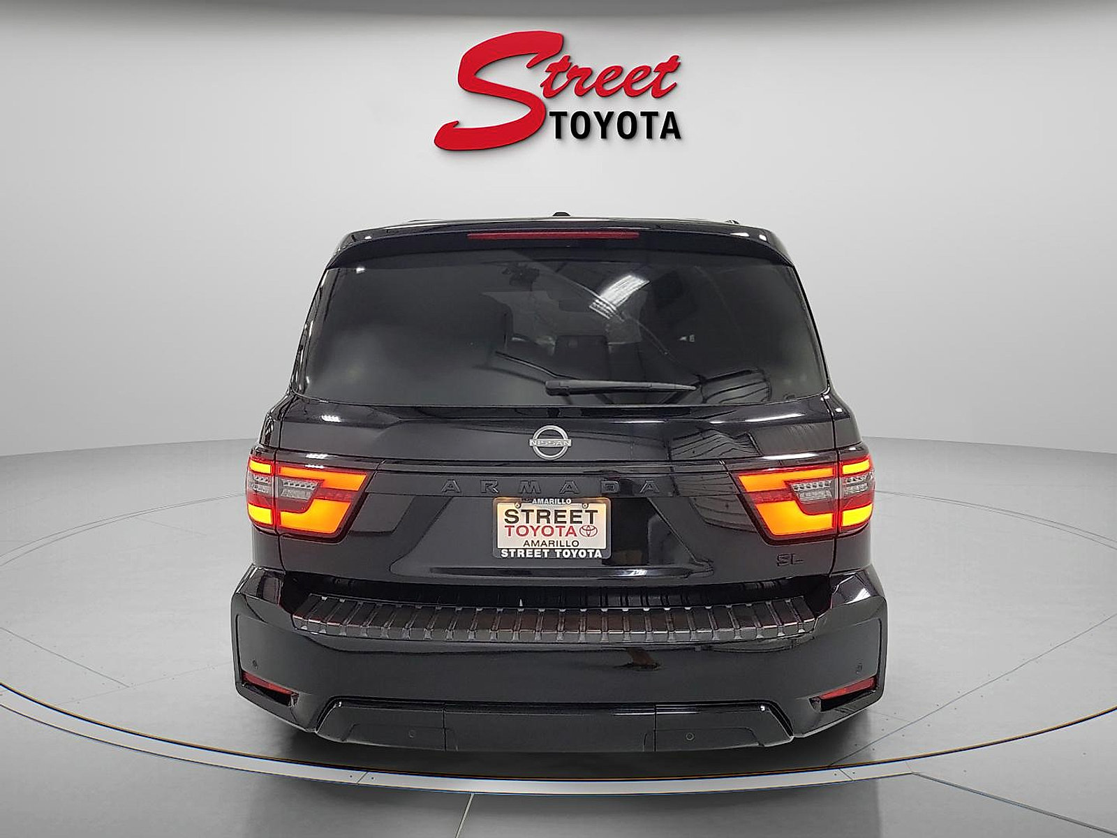 Used 2022 Nissan Armada SL w/ Midnight Edition Package RWD image 3