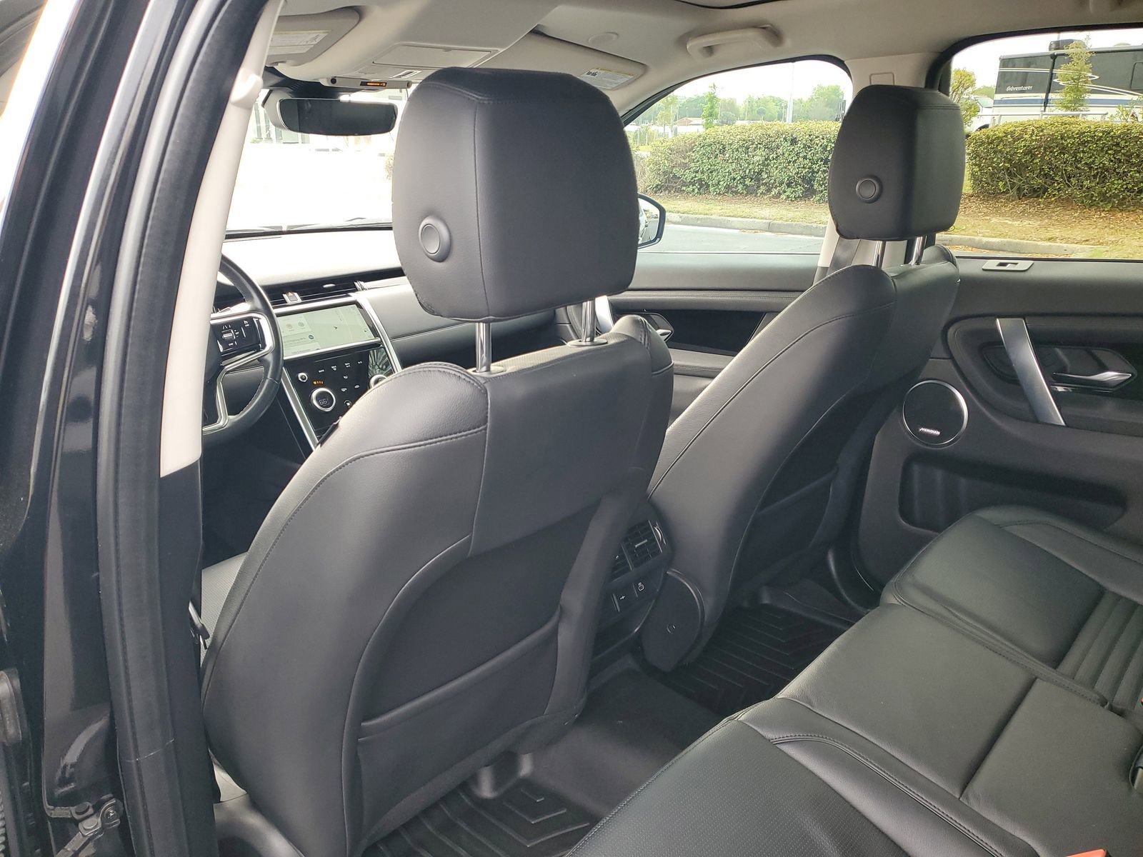 Used 2021 Land Rover Discovery Sport SE image 10