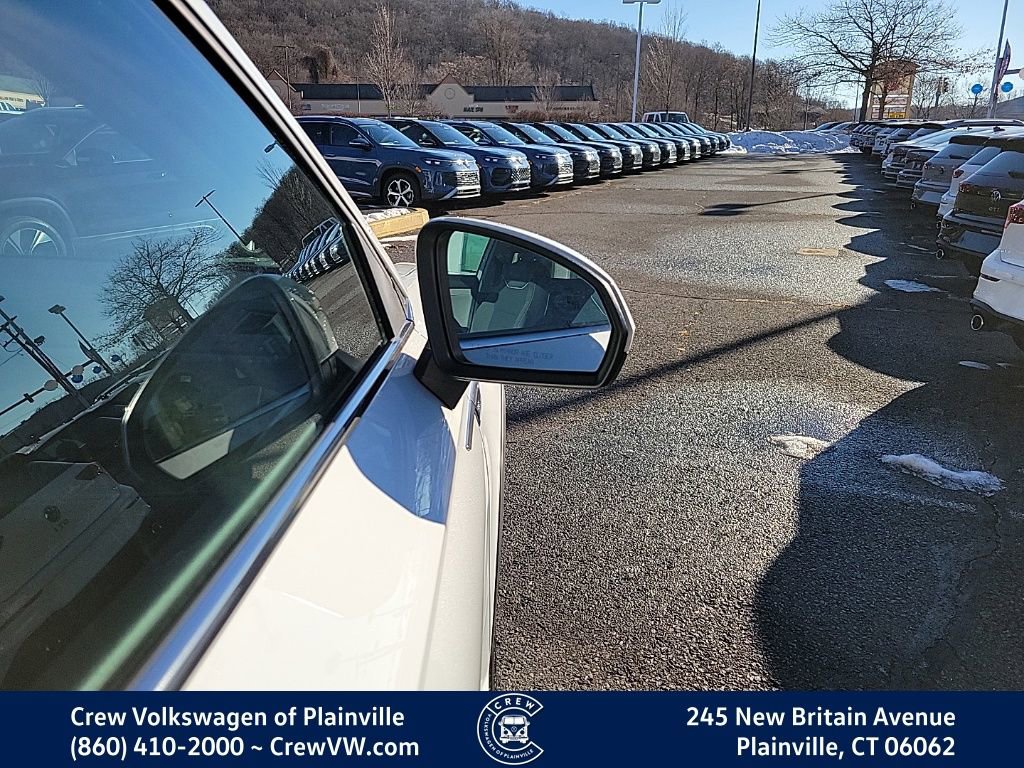 Certified 2023 Volkswagen Taos SE image 34