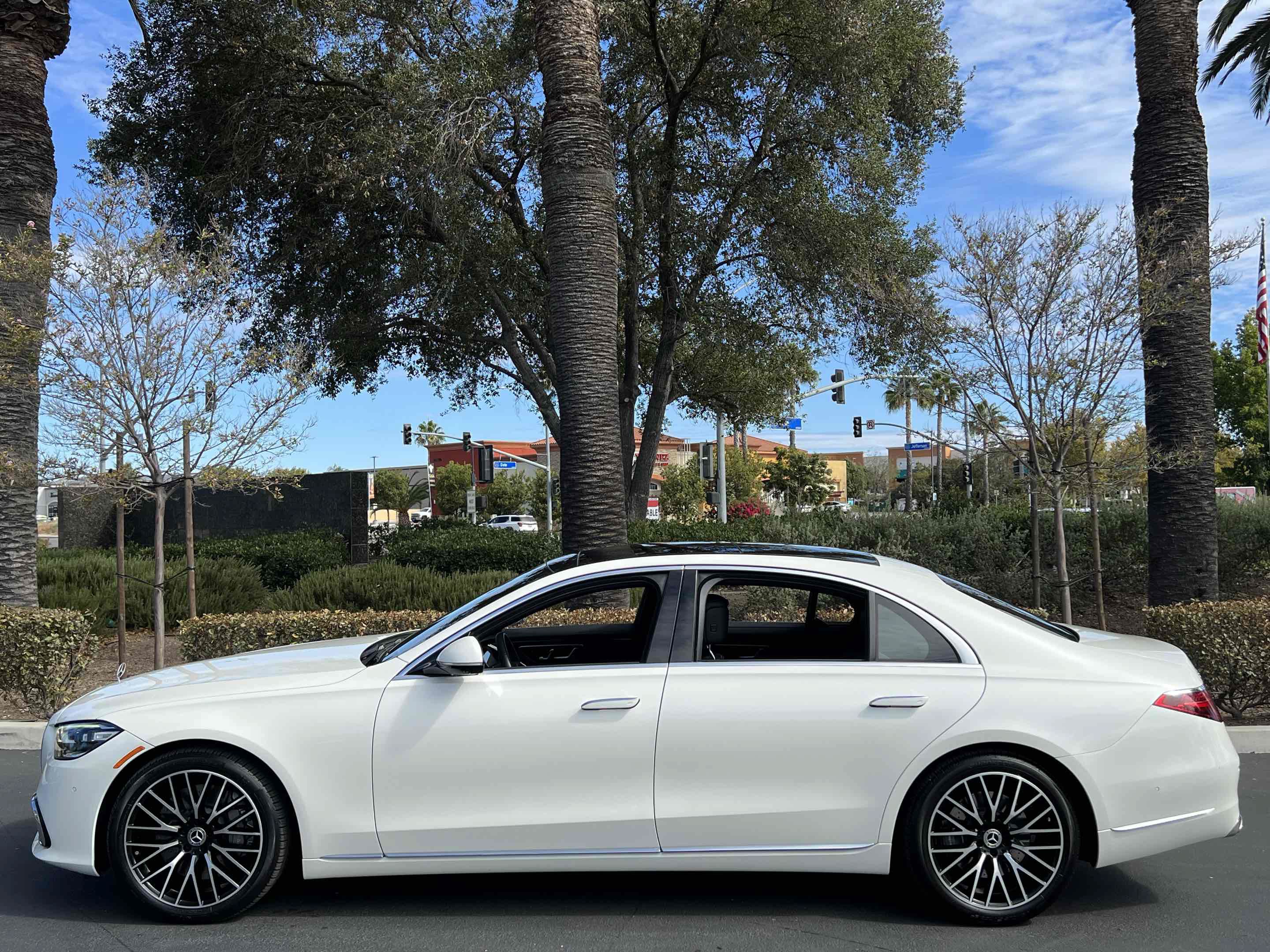 Used 2022 Mercedes-Benz S 500 4MATIC image 16