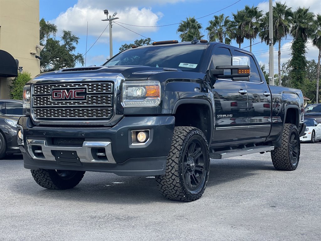 Used 2019 GMC Sierra 2500 Denali w/ Duramax Plus Package image 18