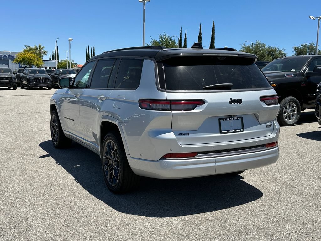 New 2026 Jeep Grand Cherokee L Summit w/ Obsidian Package AWD/4WD image 4