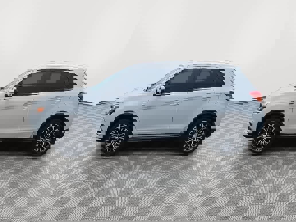 Used 2016 Mitsubishi Outlander Sport ES image 5