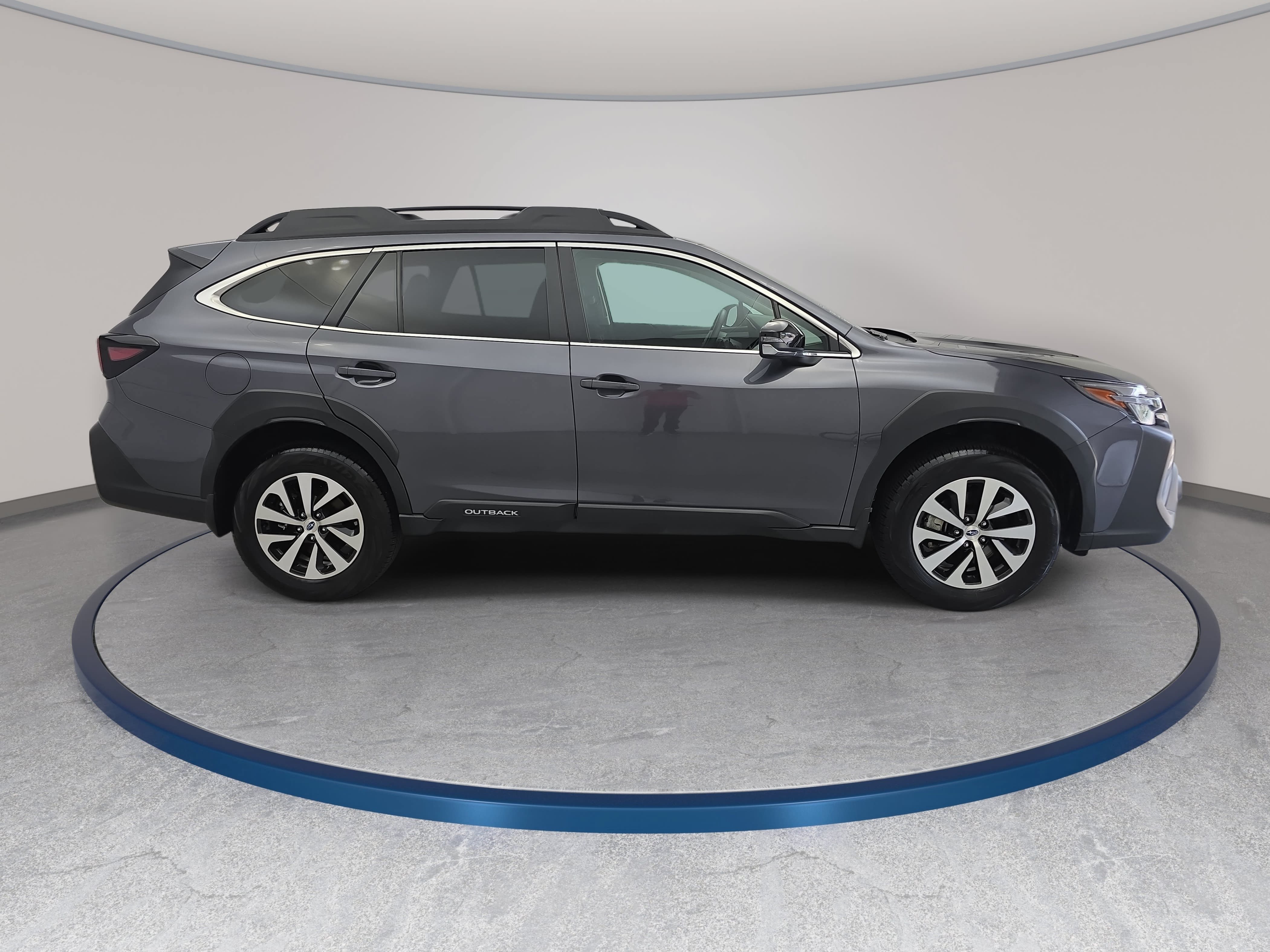 Used 2025 Subaru Outback Premium w/ Popular Package #1A AWD/4WD image 4