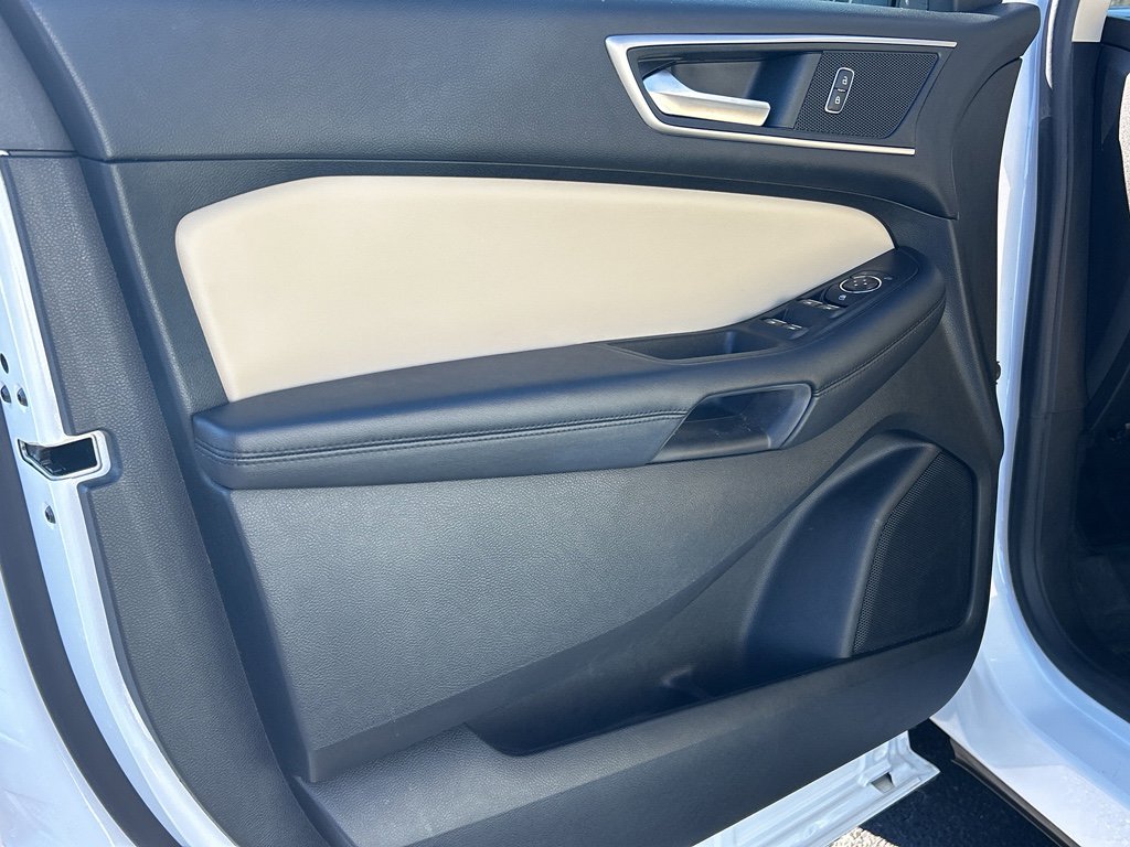 Used 2022 Ford Edge SEL w/ Convenience Package image 27