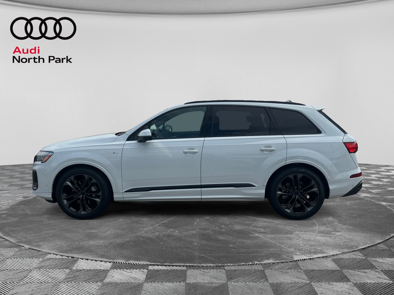 New 2026 Audi Q7 Premium Plus AWD/4WD image 2