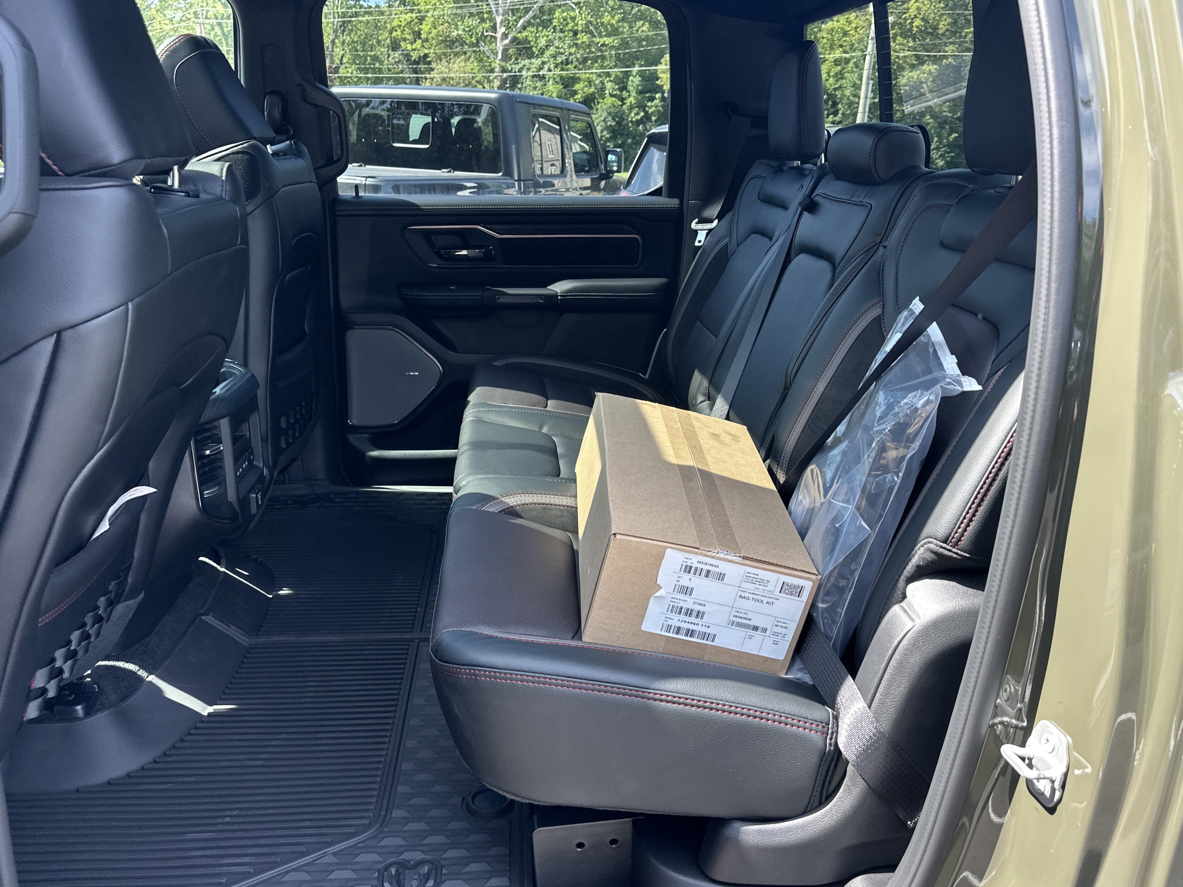 New 2027 RAM 1500 Rebel w/ Rebel Level 2 Equipment Group AWD/4WD image 31