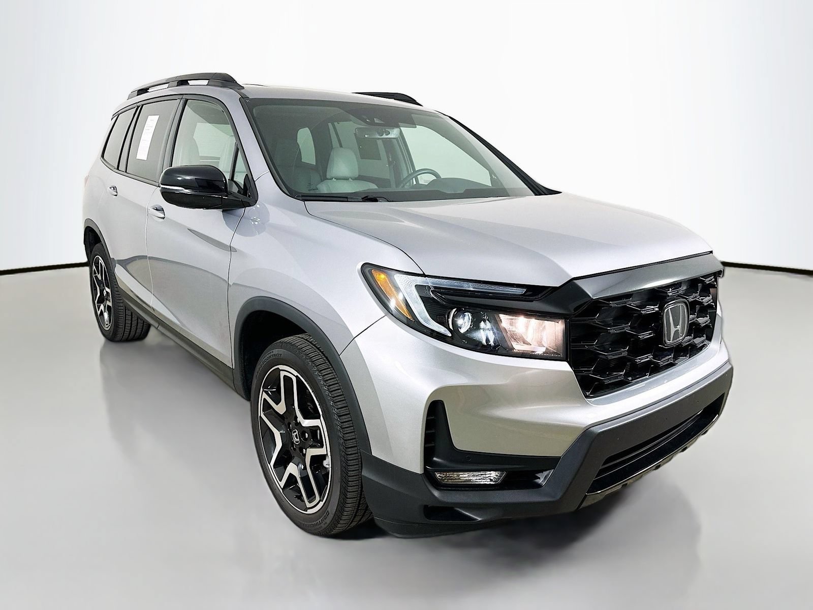 Used 2022 Honda Passport Elite image 3