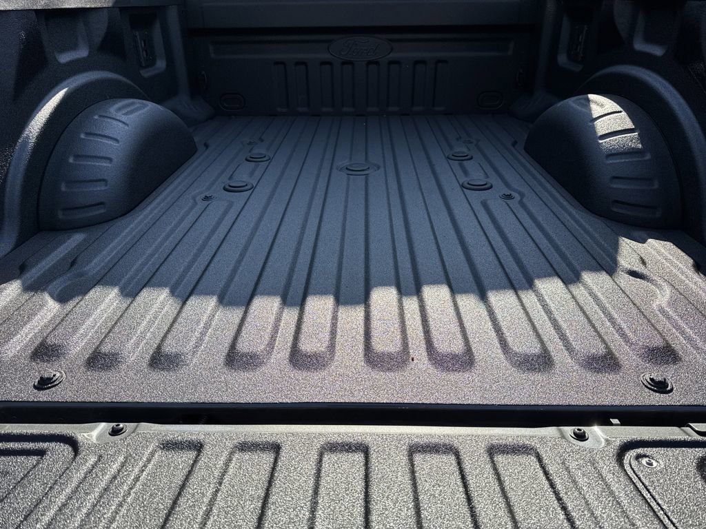 New 2026 Ford F250 Lariat w/ Black Appearance Package image 18