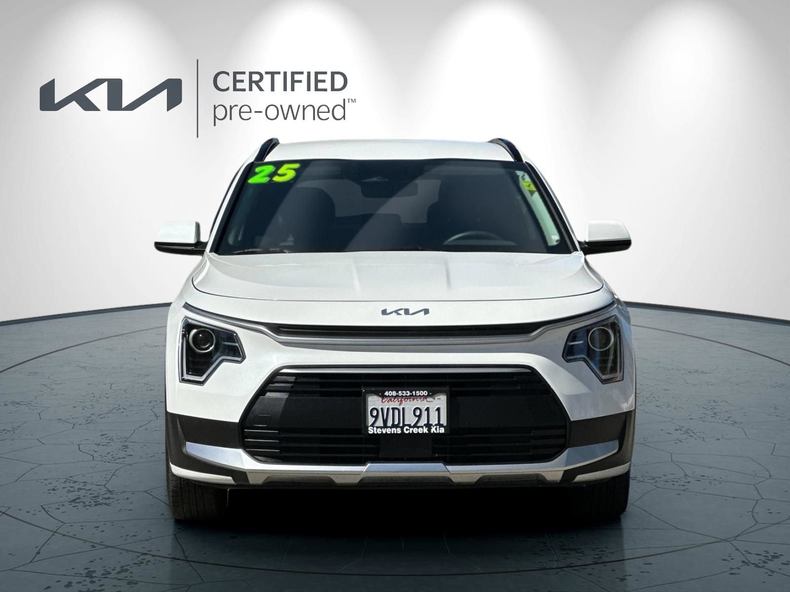 Certified 2025 Kia Niro EX FWD image 9