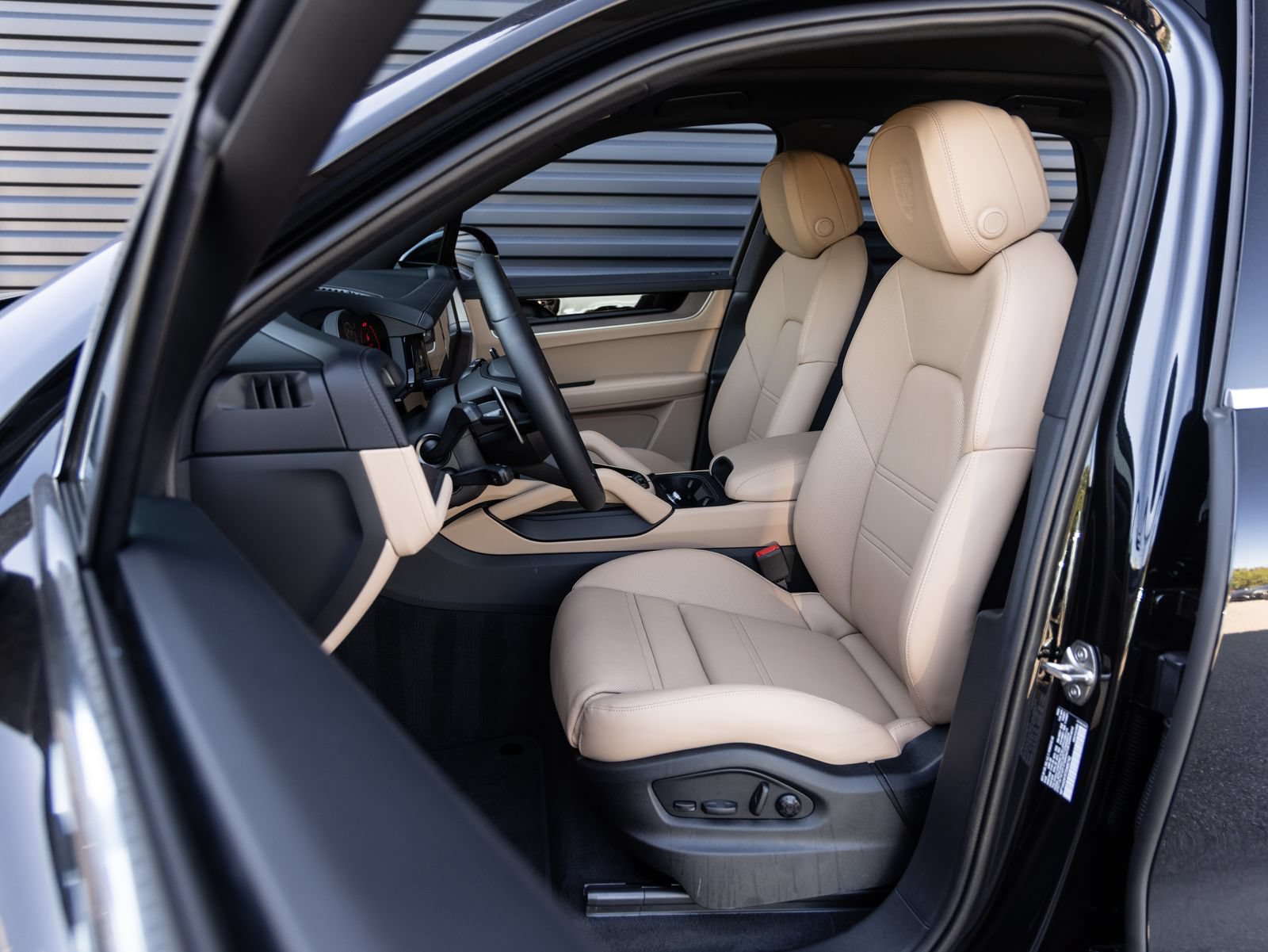 New 2026 Porsche Cayenne AWD/4WD image 5