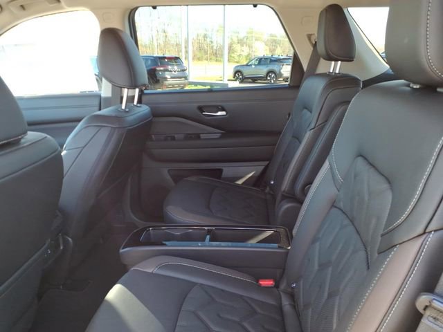 New 2026 Nissan Pathfinder Platinum image 7